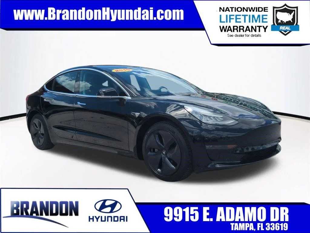 2019 Tesla Model 3 Rear-Wheel Drive Mid Range's photo