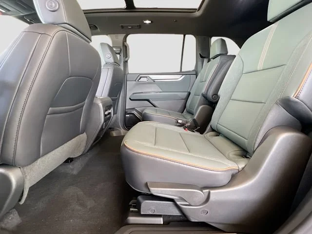 2026 GMC Acadia AT4 - Photo 18