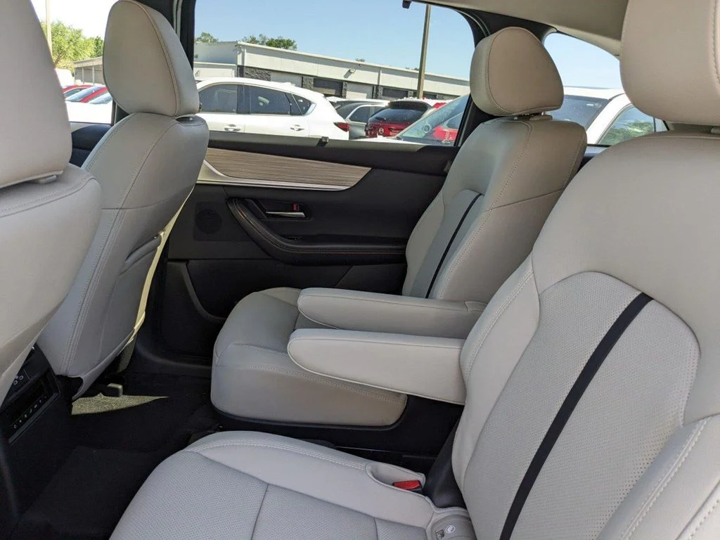 Used 2024 Gray Mazda Preferred image 17