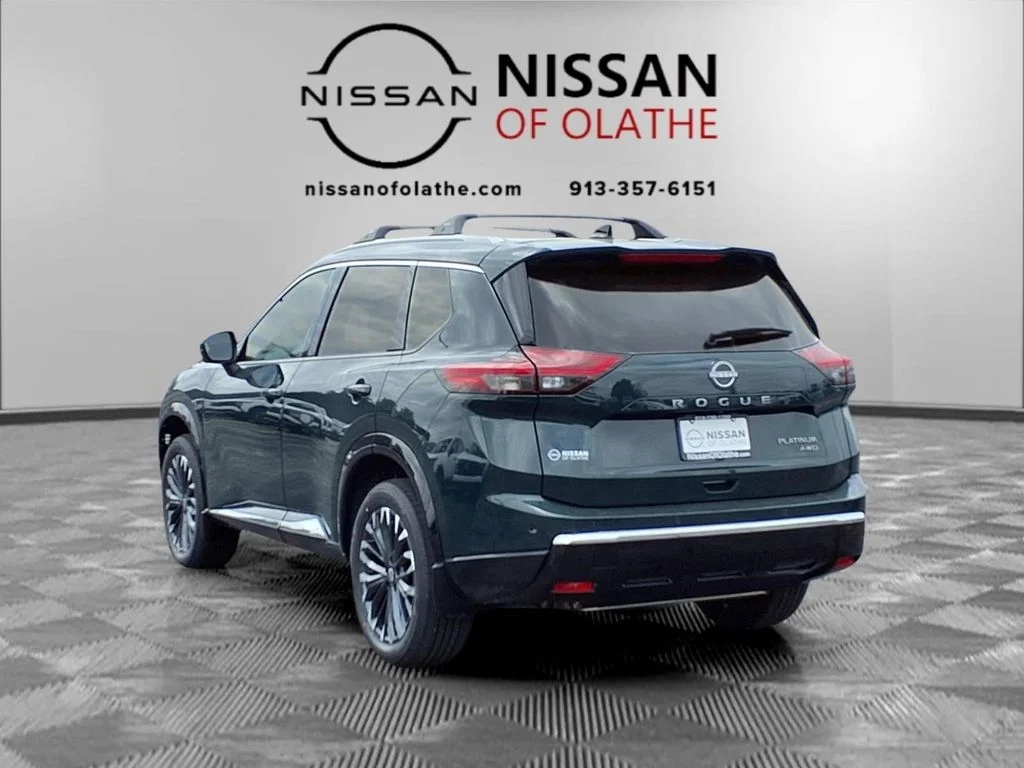 New 2026 Obsidian Green Pearl Nissan Platinum image 3
