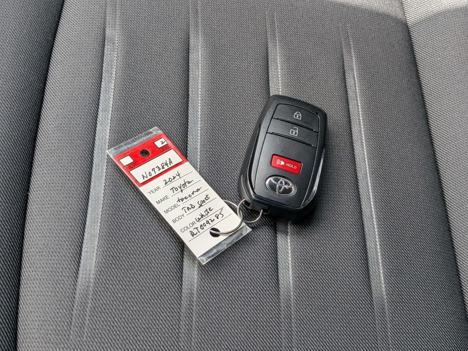 Used 2024 Ice Cap TOYOTA  image 18