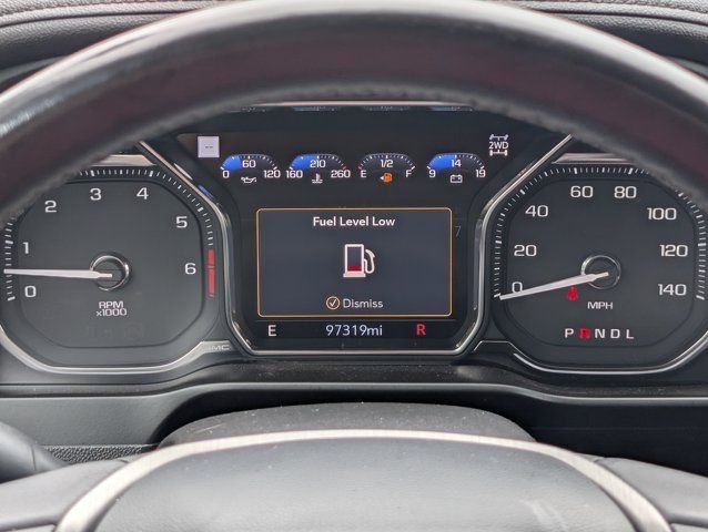 Used 2021 White GMC Denali image 29