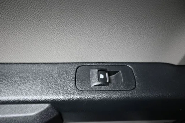 Used 2019 Gray Ford XL image 10