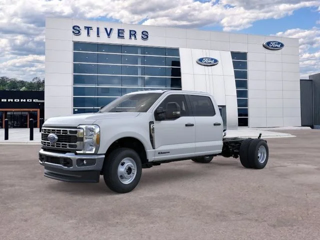 New 2026 Oxford White Ford XL image 2