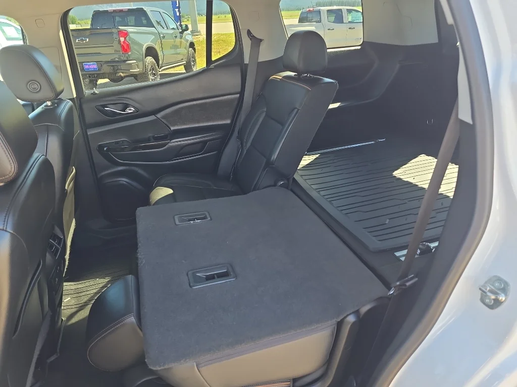 Used 2020 Summit White GMC AT4 image 22