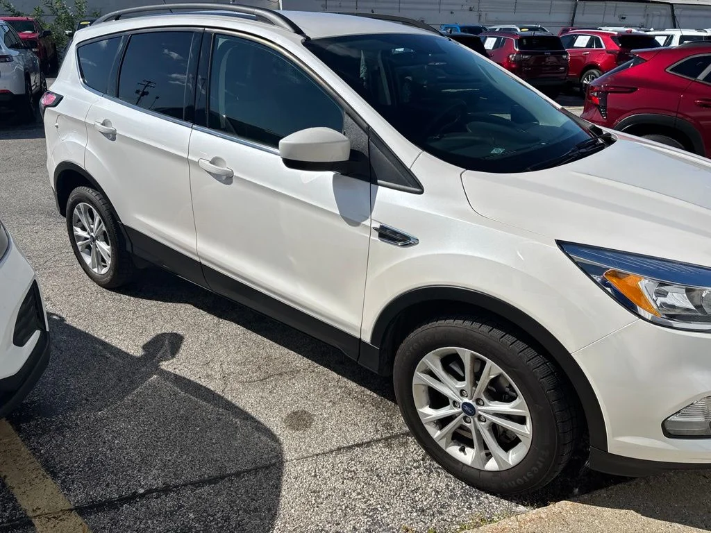 Used 2018 White Ford SE image 7
