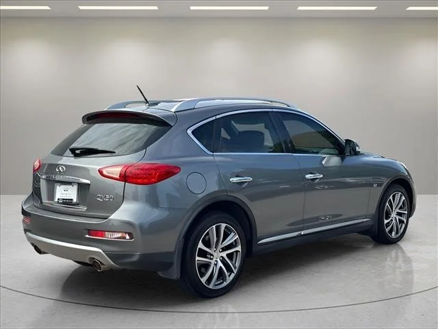 Used 2017 Graphite Shadow INFINITI Base image 5
