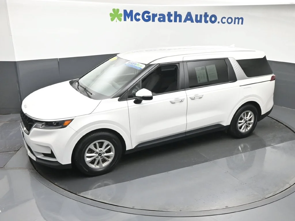 Used 2024 White Kia LX image 26
