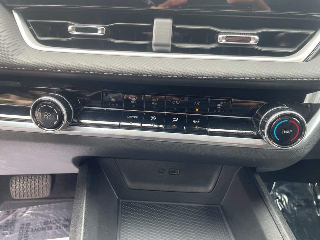 2025 Chevrolet Equinox LT - Photo 28