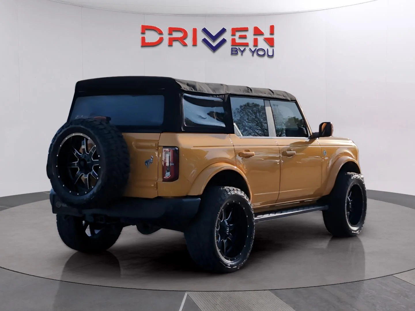Used 2021 Cyber Orange Metallic Tri-Coat Ford Outer Banks image 5