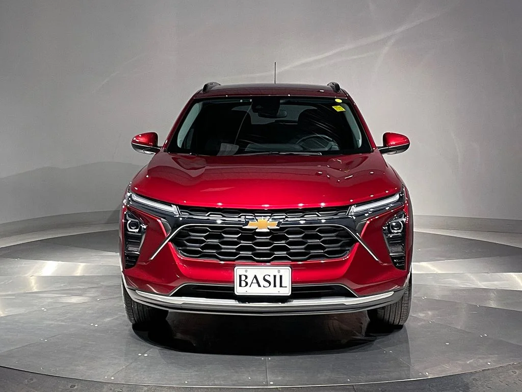 Used 2025 Red Chevrolet LT image 9