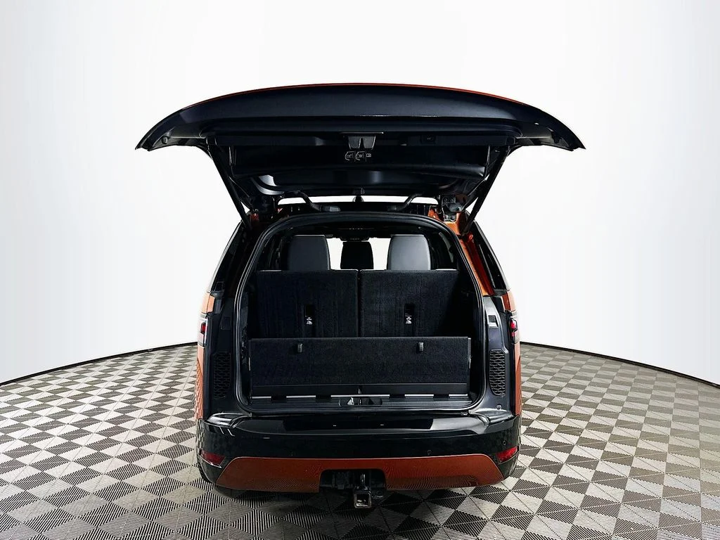 Used 2022 Namib Orange Premium Metallic Land Rover HSE R-Dynamic image 30