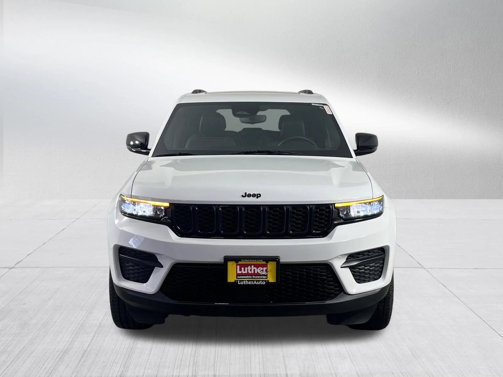 Used 2022 Bright White Clearcoat Jeep Altitude image 2