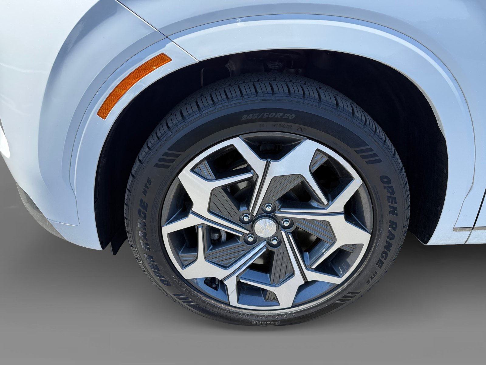 Used 2022 White Hyundai Calligraphy image 9