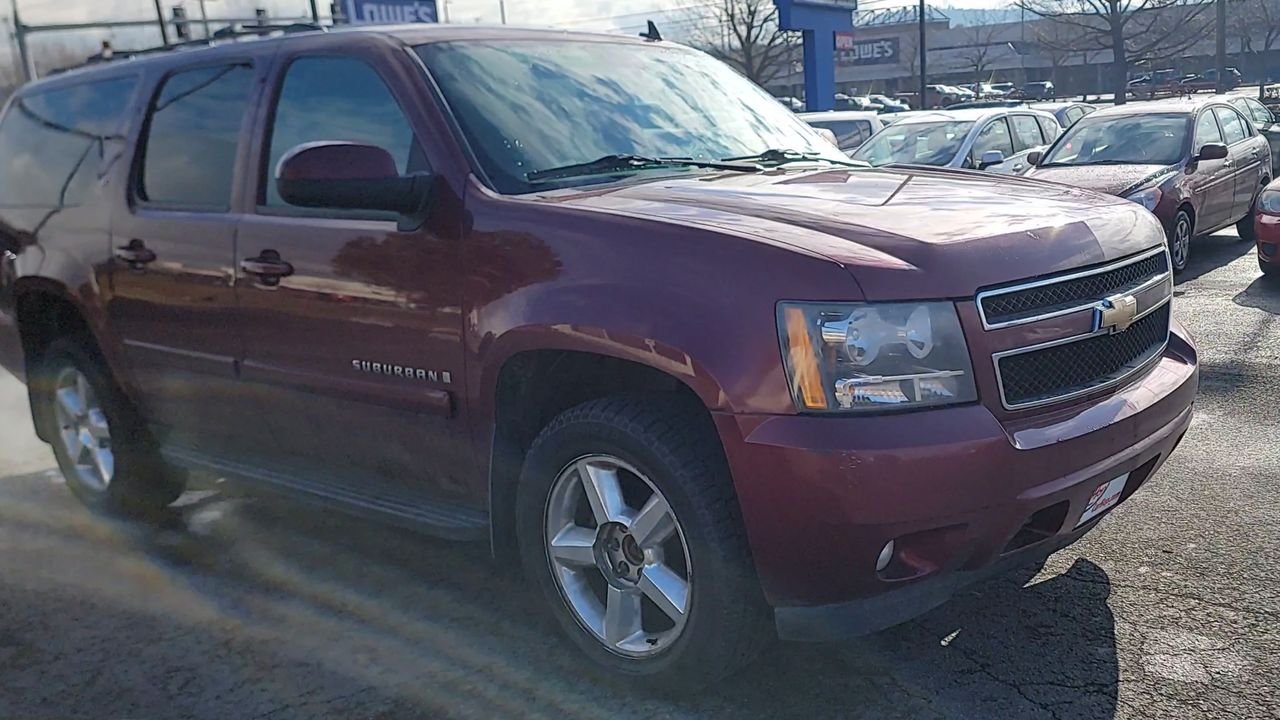 2008 Chevrolet Suburban LTZ 1500 photo 2