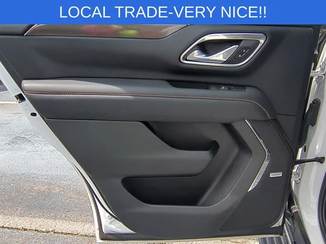Used 2023 White GMC AT4 image 33