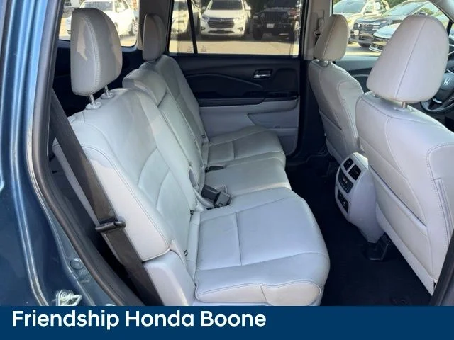 Used 2017 Blue Honda Touring image 45