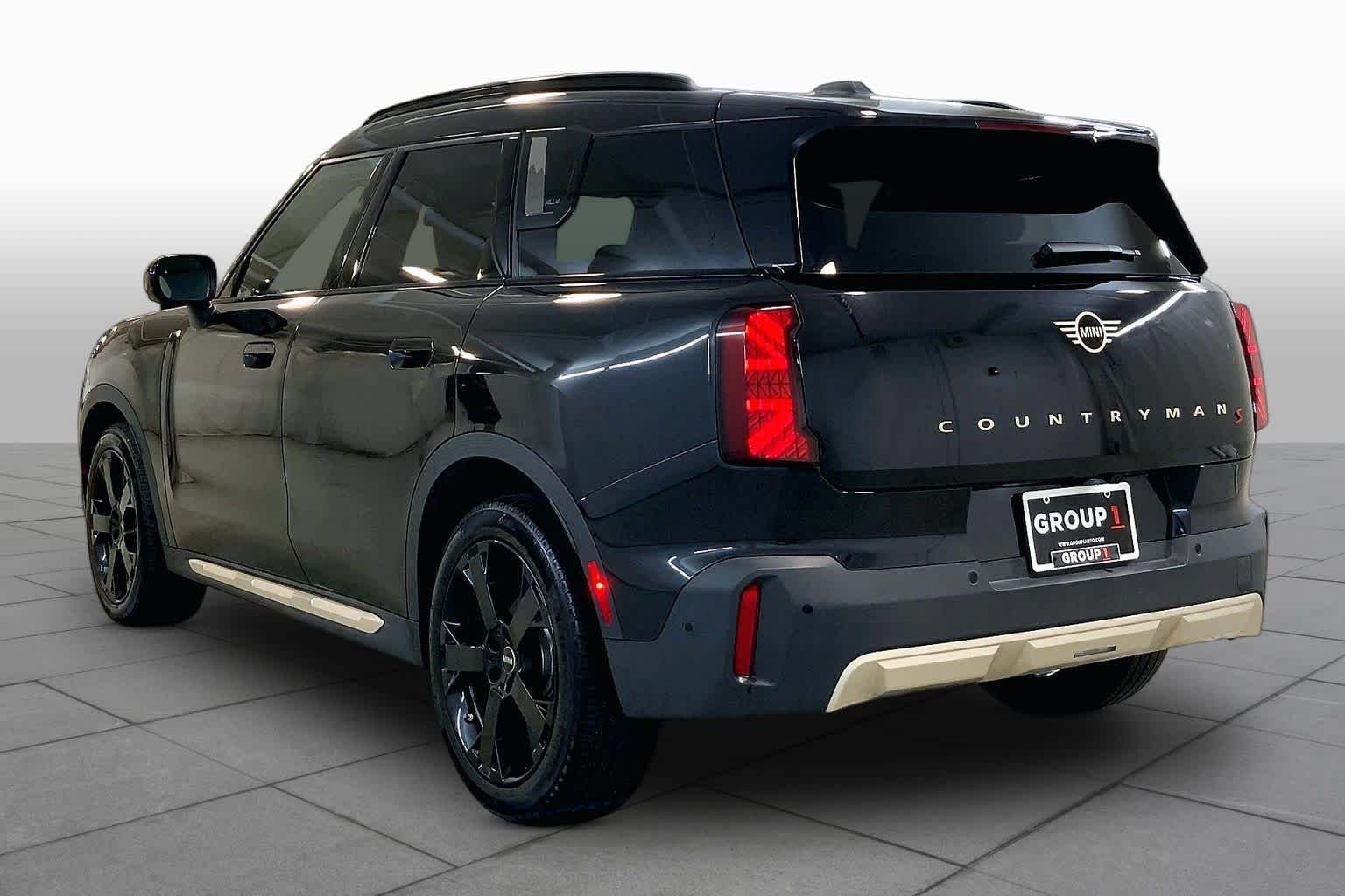 Certified Used 2025 Midnight Black II Metallic MINI S image 11