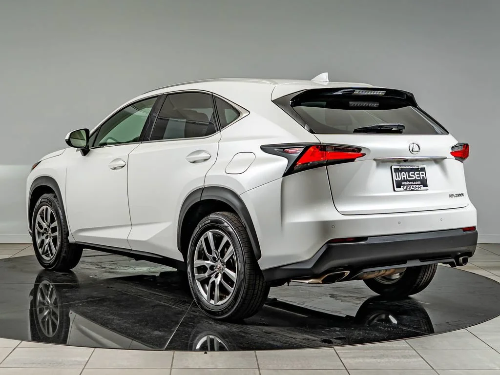 Used 2015 White Pearl Lexus 200t image 7