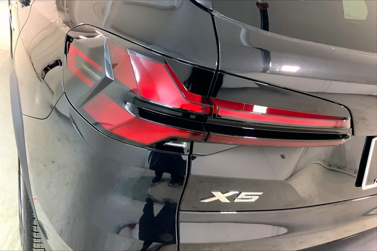 New 2026 Black Sapphire Metallic BMW xDrive40i image 14