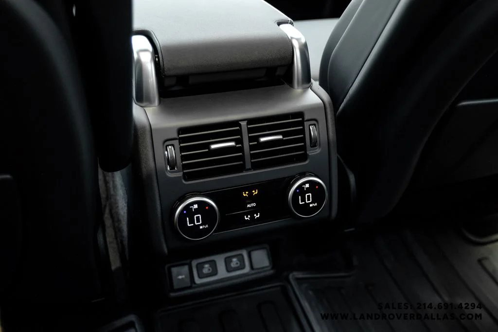 New 2026 Santorini Black Metallic Land Rover Dynamic SE image 42