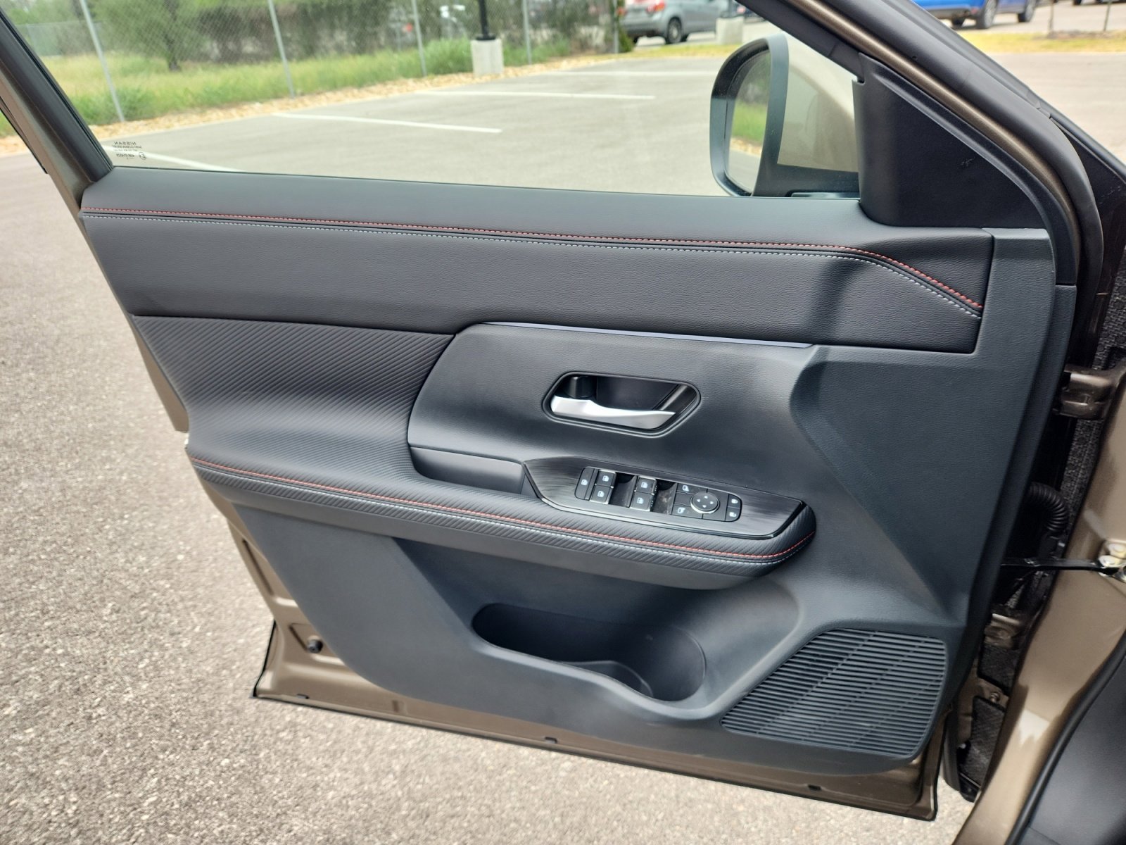 2026 Nissan KICKS SR - Photo 25