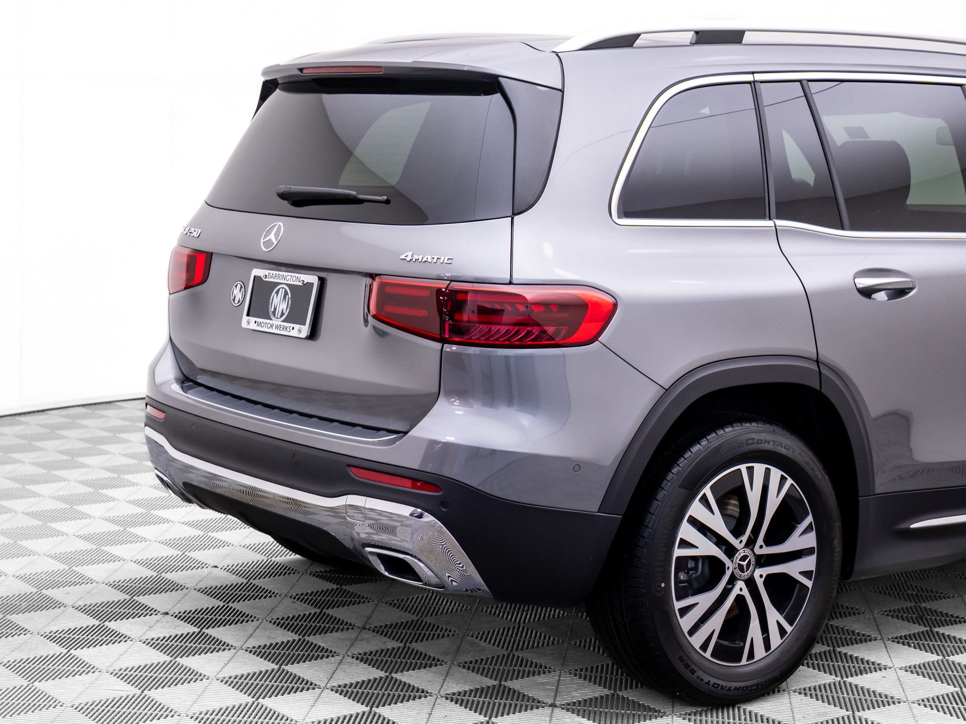 New 2026 Mountain Grey Metallic Mercedes-Benz GLB 250 image 38
