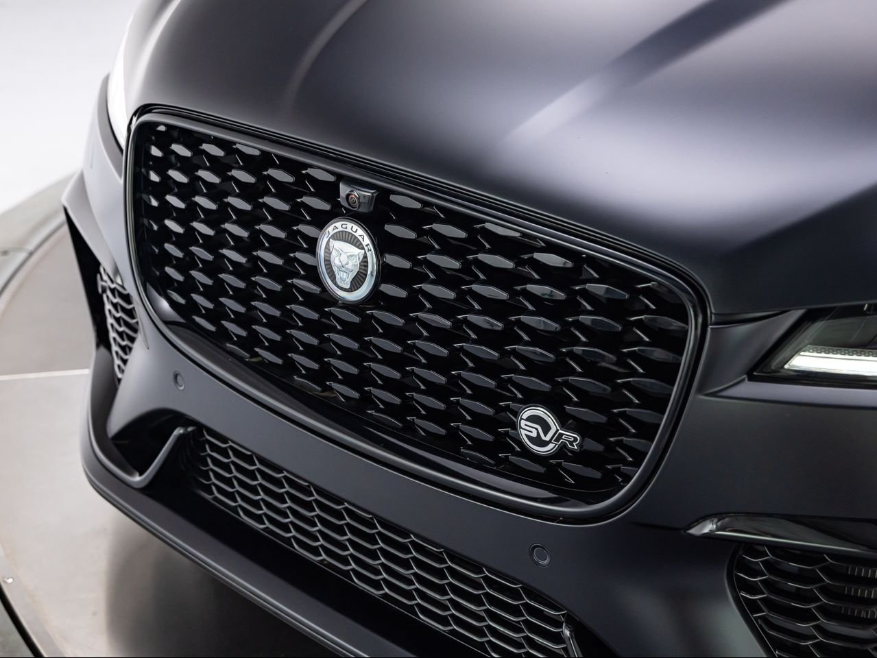 2026 Jaguar F-Pace SVR - Photo 10