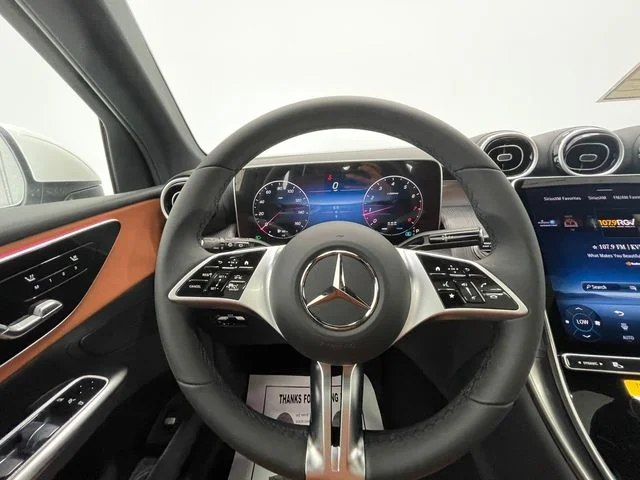 New 2027 White Mercedes-Benz GLC 300 image 22