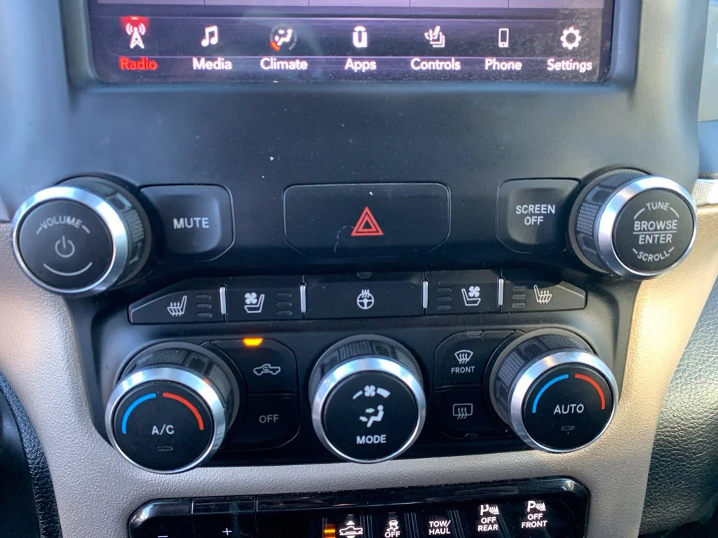 Used 2020 Bright White Clearcoat Ram Laramie image 22