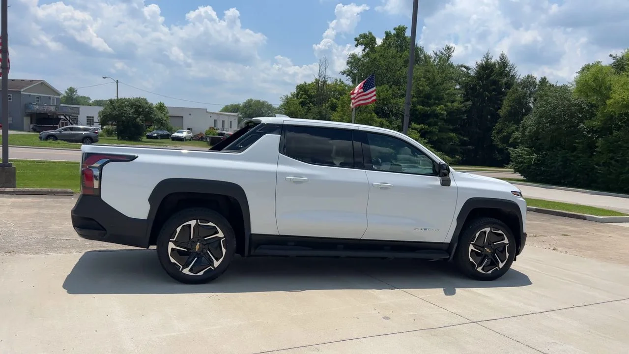 2026 Chevrolet Silverado EV LT - Photo 68