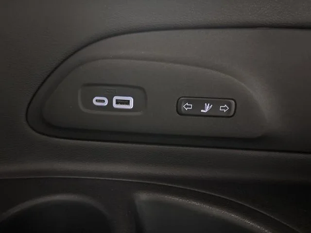 Used 2026 Black Chrysler Pinnacle image 44