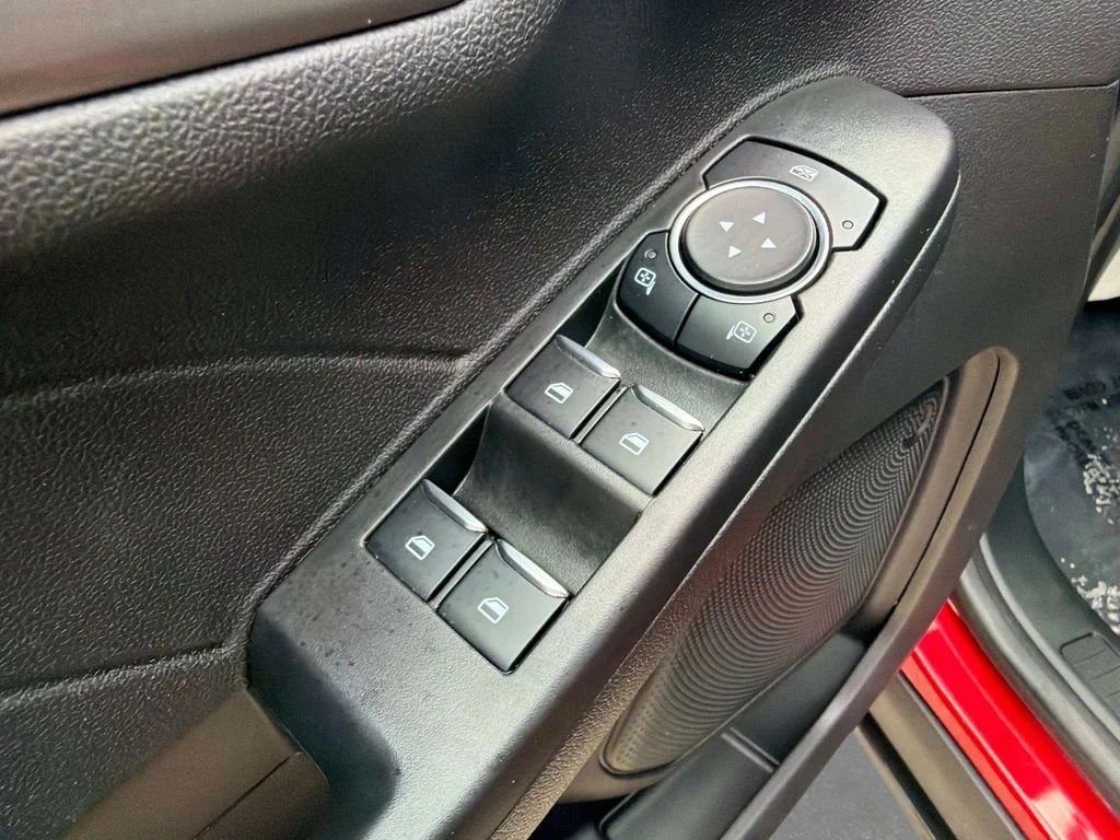 Used 2023 Red Ford Active image 19