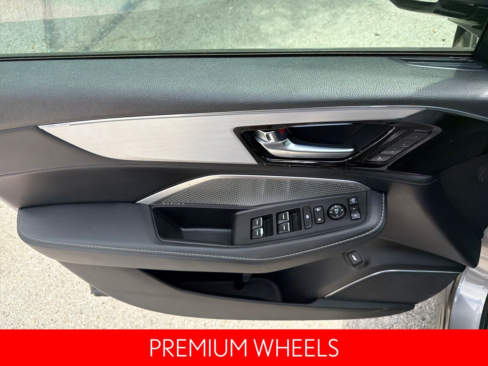 Used 2023 Liquid Carbon Metallic Acura Technology image 19