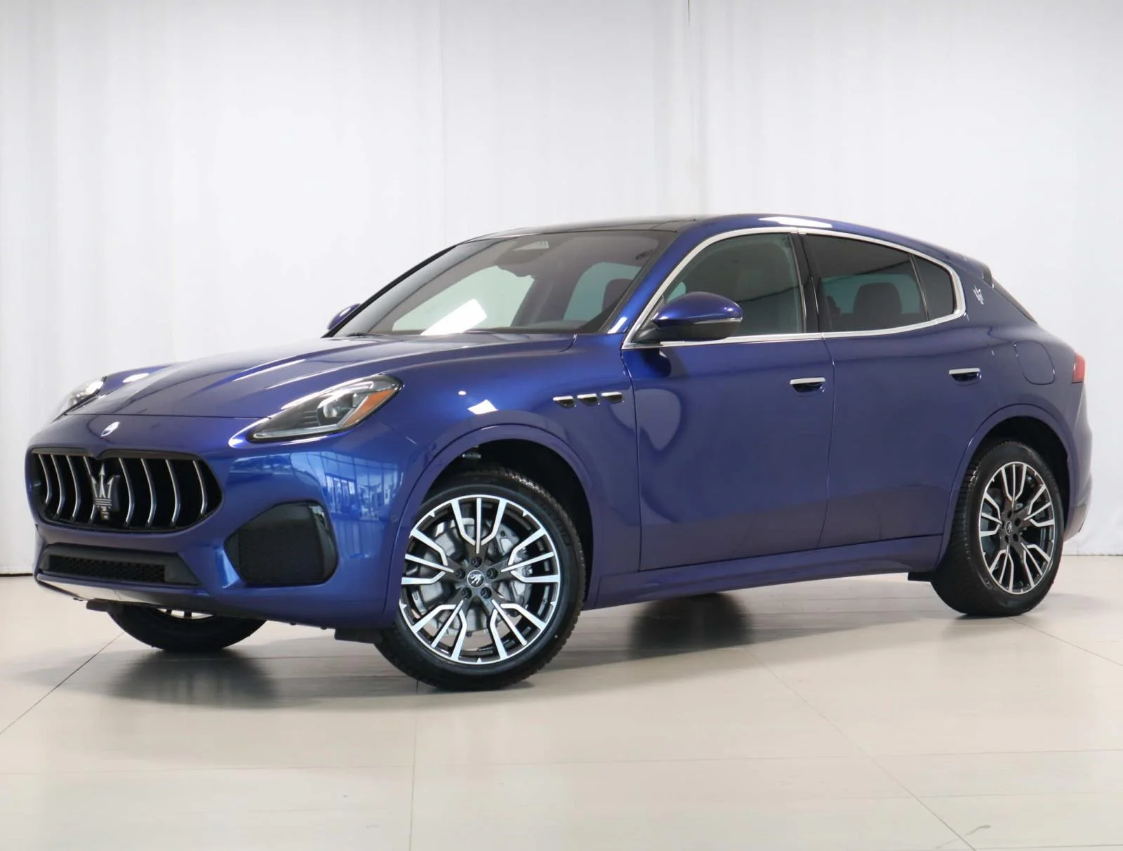 New 2025 Blu Modena Metallic Maserati AWD image 1