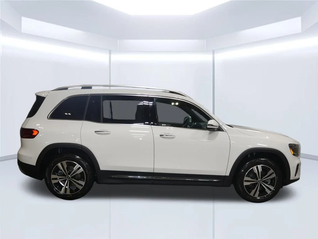 New 2026 Polar White Mercedes-Benz GLB 250 image 6