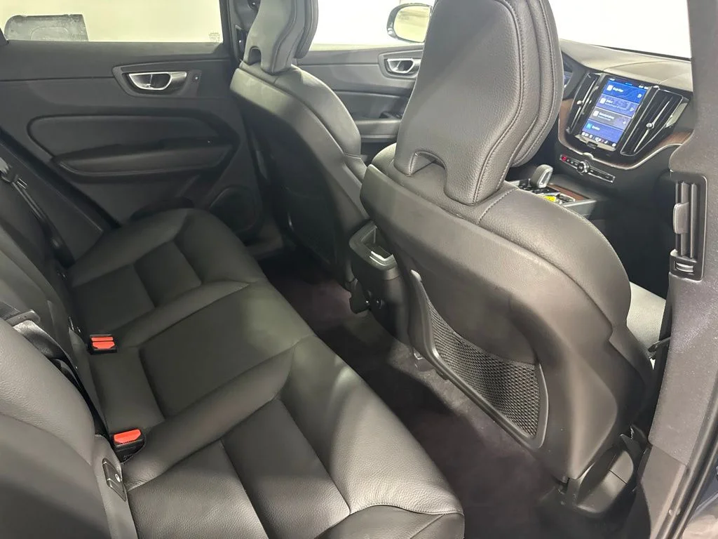 Certified Used 2023 Denim Blue Metallic Volvo B5 Plus Dark Theme image 25