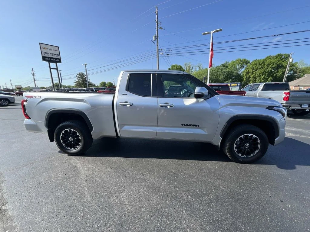 Used 2022 Silver Toyota SR5 image 8