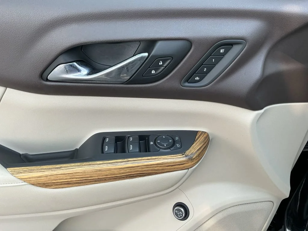 Used 2017 EBONY TWILIGHT METALLIC GMC Denali image 10