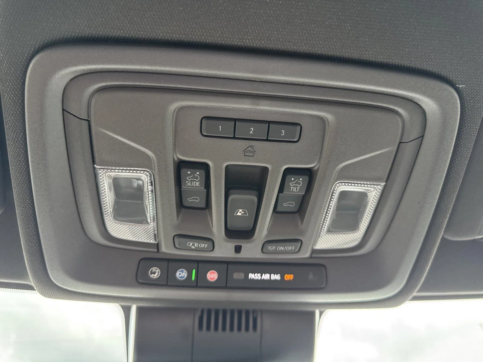 New 2026 Glacier White Tricoat GMC SLT image 29