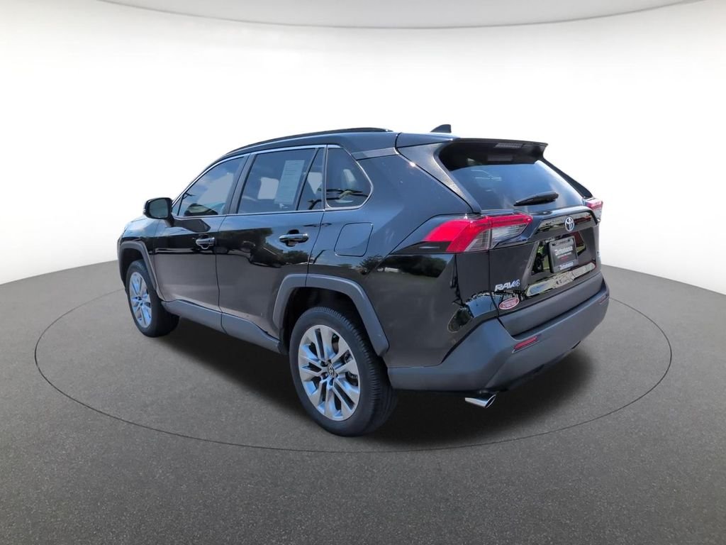 Used 2025 Black Toyota XLE Premium image 8