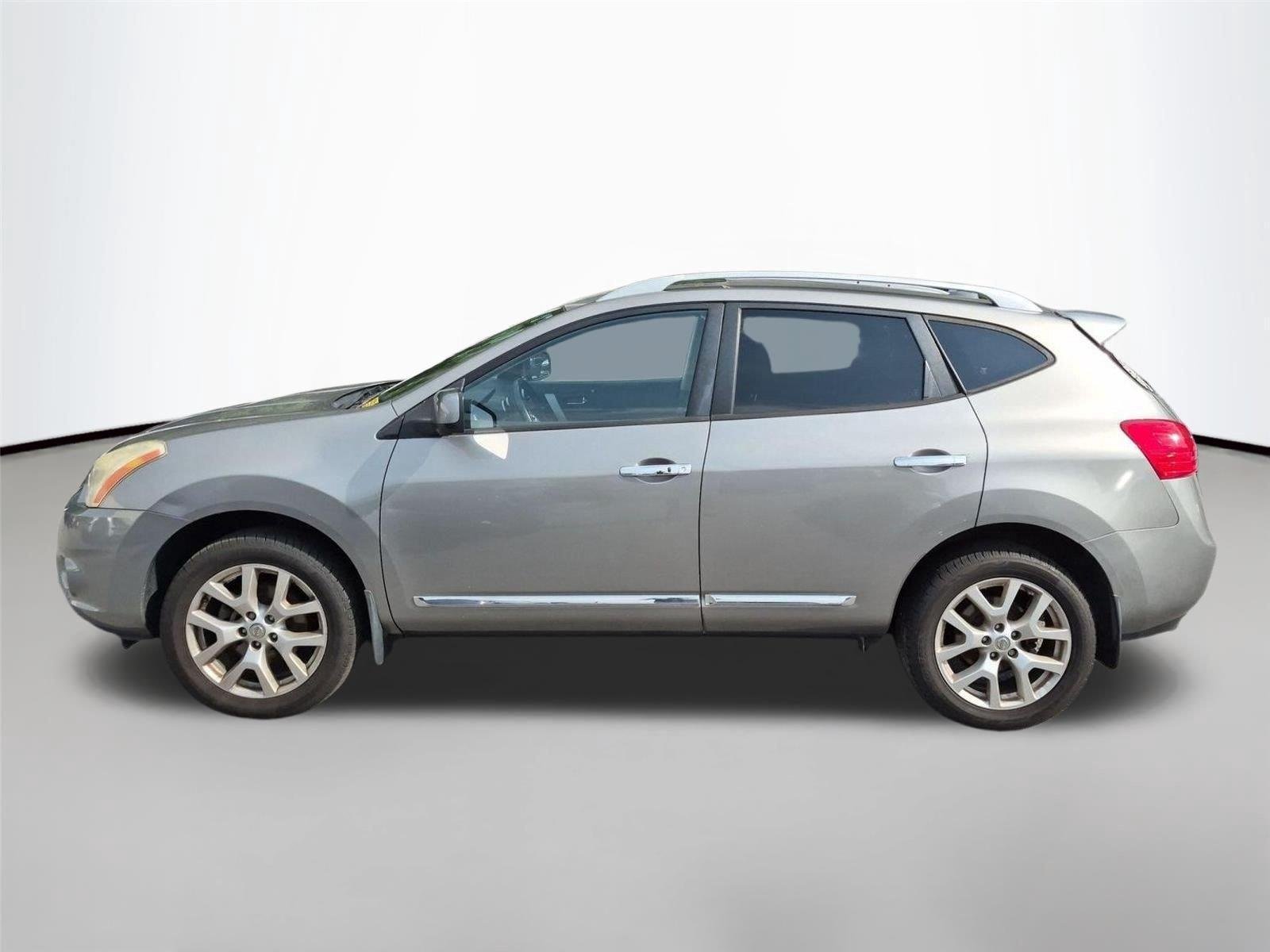Used 2012 Platinum Graphite Nissan SL image 2