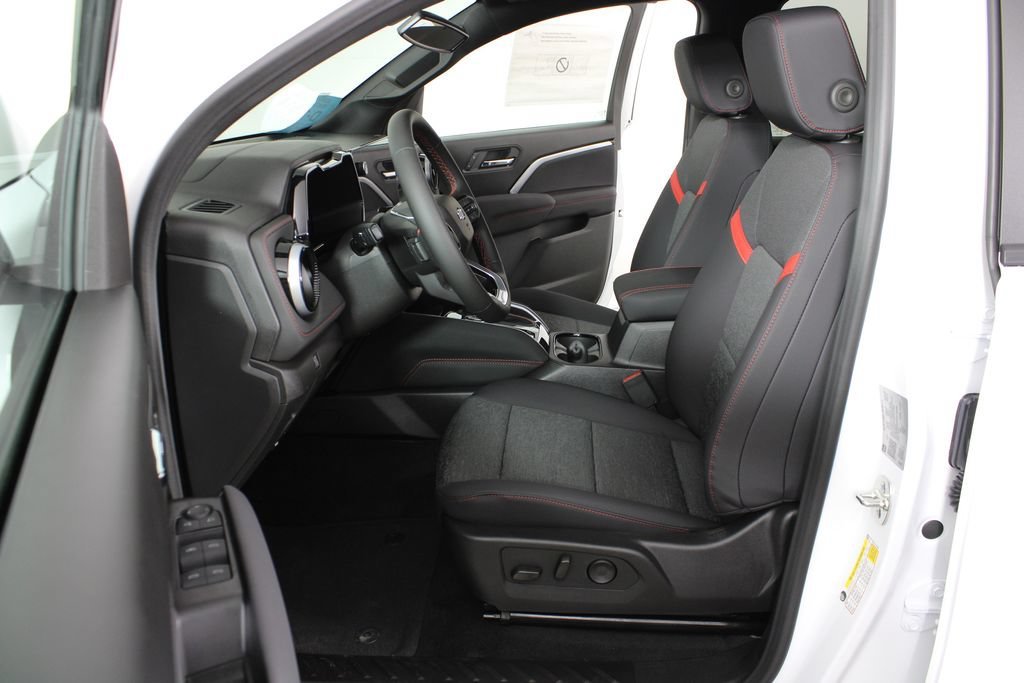 2026 Chevrolet Colorado Z71 - Photo 21