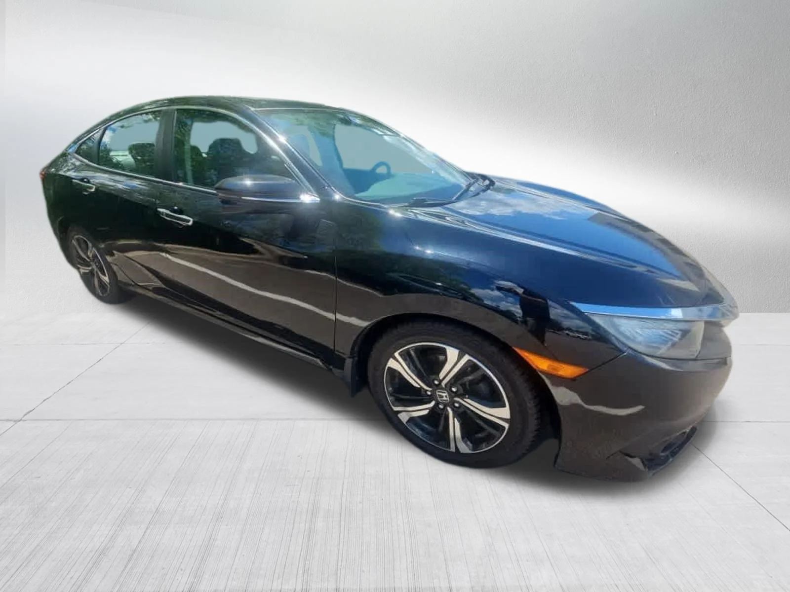 Used 2016 Crystal Black Pearl Honda Touring image 6