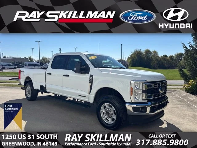Certified Used 2025 Oxford White Clearcoat Ford XLT image 1