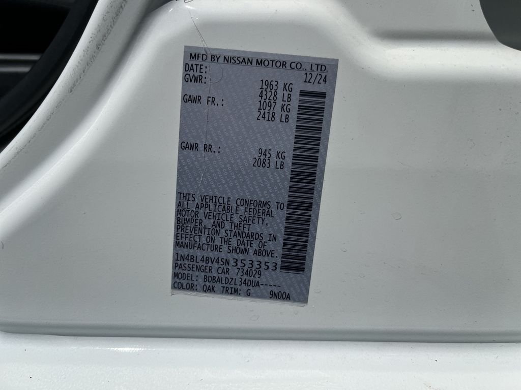 Used 2025 Glacier White Nissan 2.5 S image 34