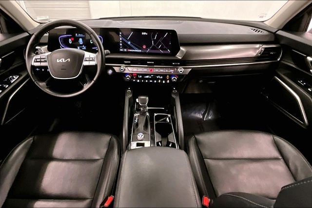 Used 2023 Gravity Gray Kia S image 17