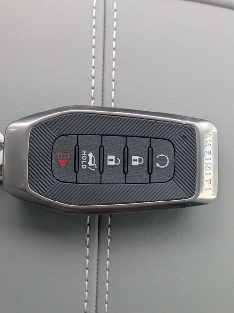 New 2027 DEEP EMERALD INFINITI Luxe AWD image 34