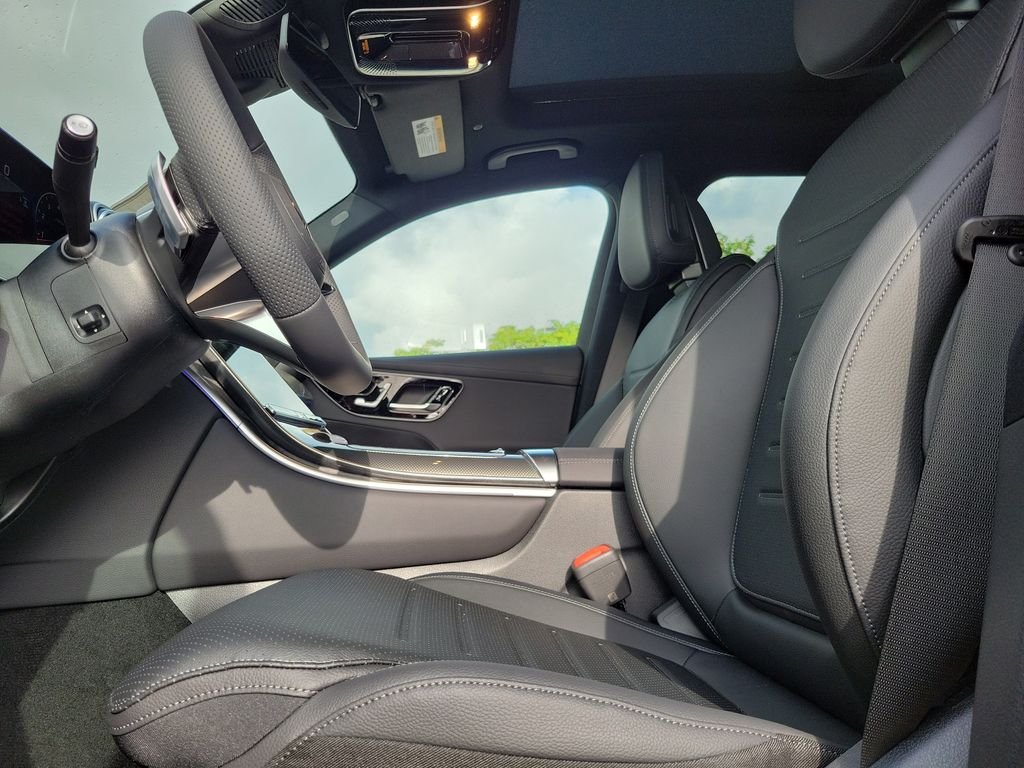 New 2026 Red Mercedes-Benz GLC 300 image 20