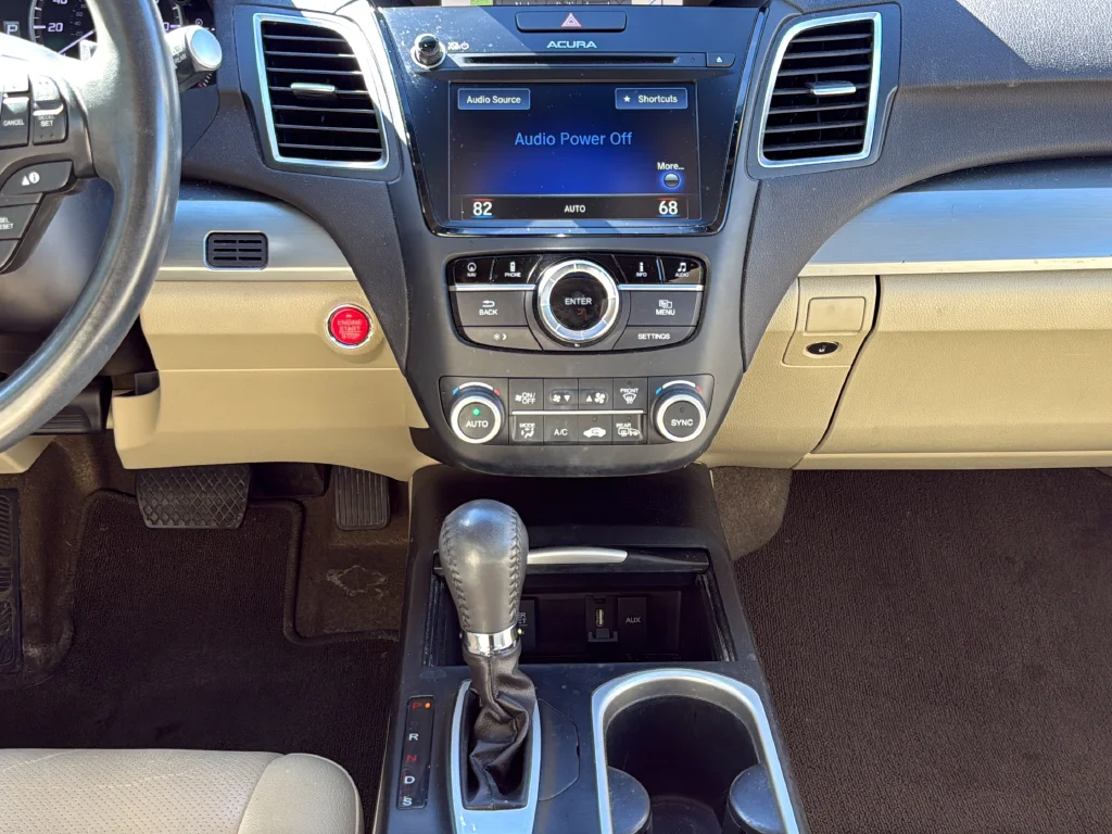 Used 2017  Acura Technology Package image 33